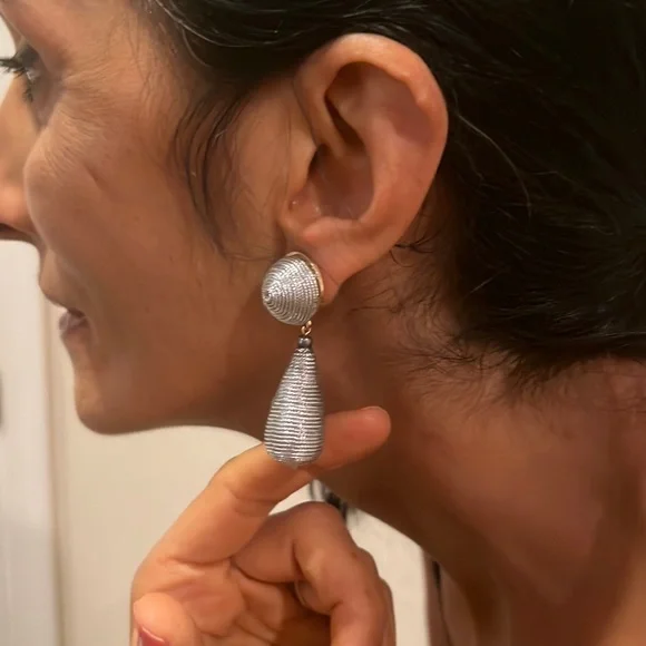 Silver drop earrings - Picture 2 of 3